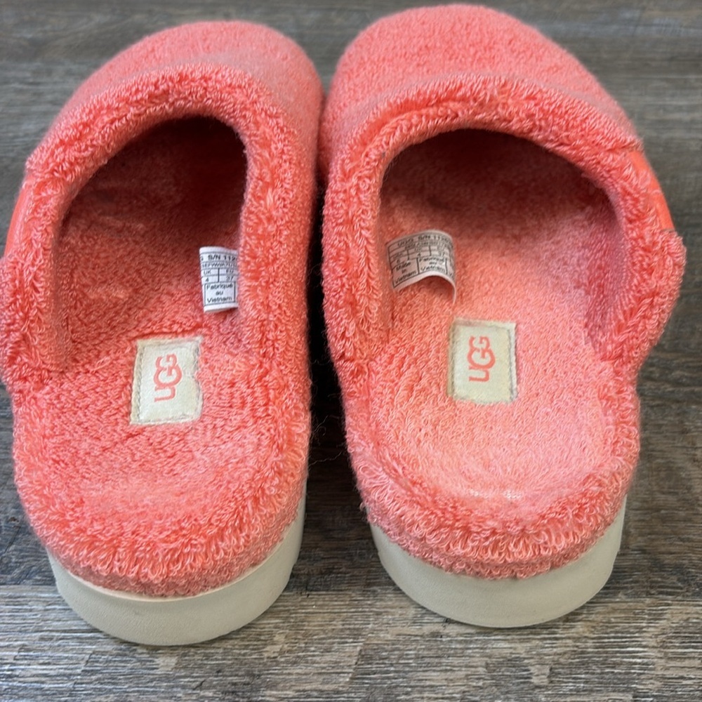 Ugg Fuzz Sugar Terry Slides Size 6 - image 3